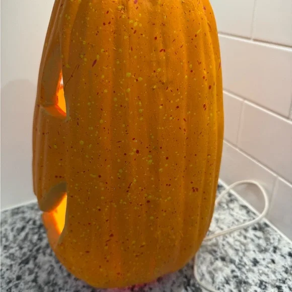 Vintage Halloween Light up Jack O Lantern Pumpkin - Picture 3 of 5
